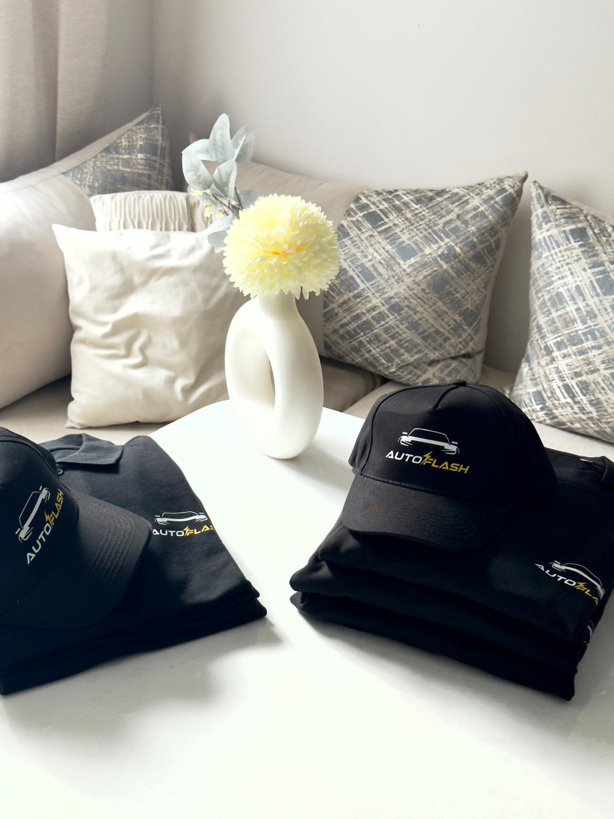 Polo et casquette personnalisés avec broderie Sayama Custom